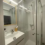 Bajo N/1 דירה נרחה